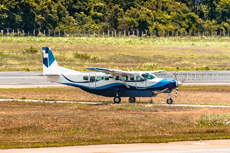 商用飞机，单引擎，涡轮螺旋桨，涡轮螺旋桨，着陆- Várzea格兰德，马托格罗索，MT，巴西。